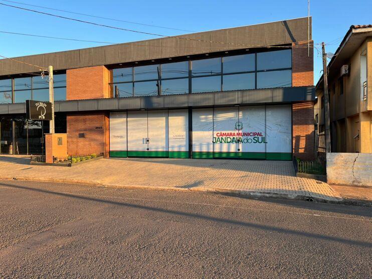 RESUMO DA SESSÃO ORDINÁRIA DA CÂMARA MUNICIPAL DE JANDAIA DO SUL, REALIZADA PELO PRESIDENTE CLAUDIO 